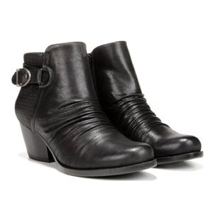 NWT Naturalizer Ankle Boots